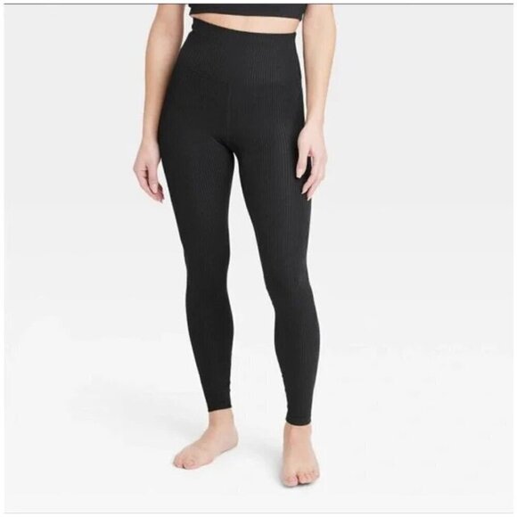 NWT All In Motion Ultra High-Rise Rib Leggings - XS Black - Picture 1 of 6